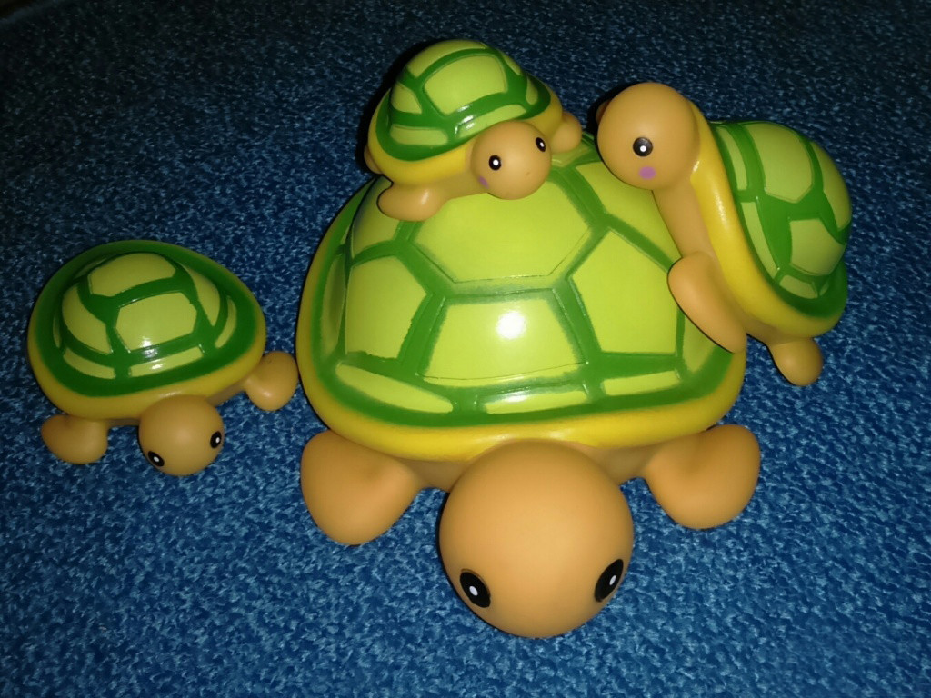 Игрушки для ванной семейка черепашек