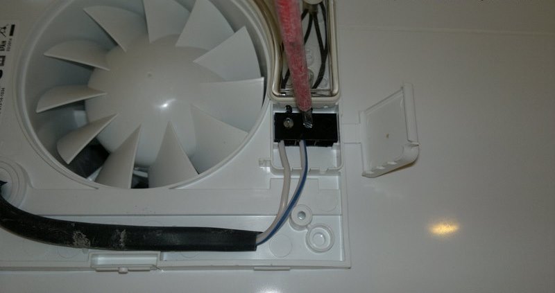 Подключение проводов к вентилятору в ванной