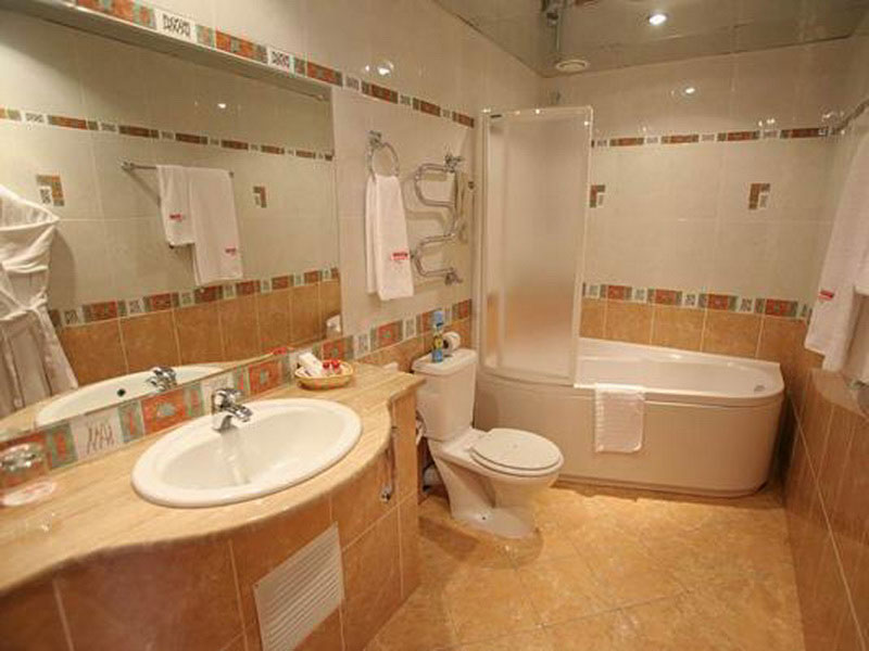 Дизайн ванной комнаты совмещенной с туалетом