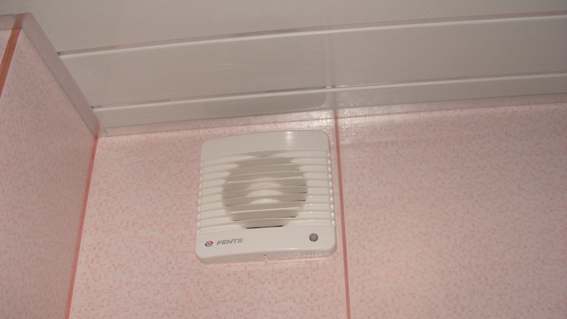 Вентилятор в дизайне ванной комнаты