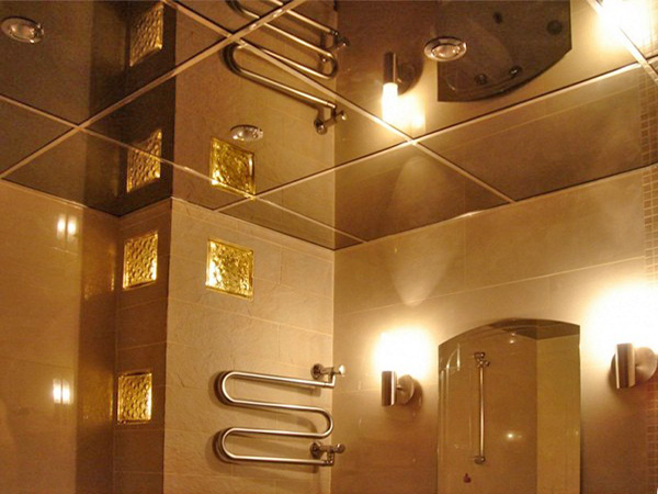 Зеркальный потолок армстронг для ванной