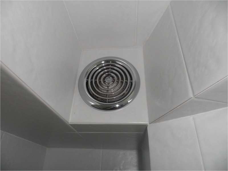 Как не испортить интерьер ванной комнаты системой вентиляции