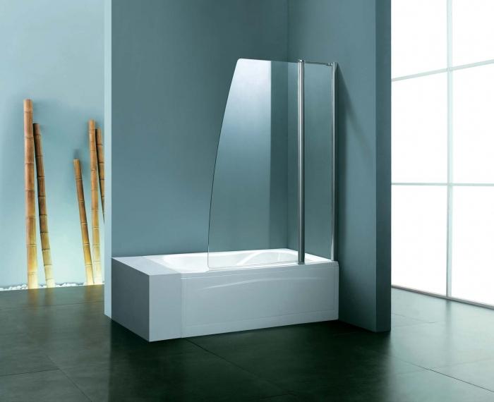 Стеклянные шторы на ванную статические представляют собой стеклоблоки, смонтированные в виде перегородки