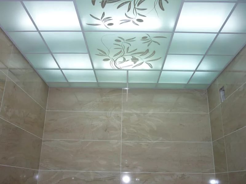 Подвесные потолки для ванной