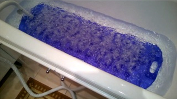 Гидромассажный коврик в ванне