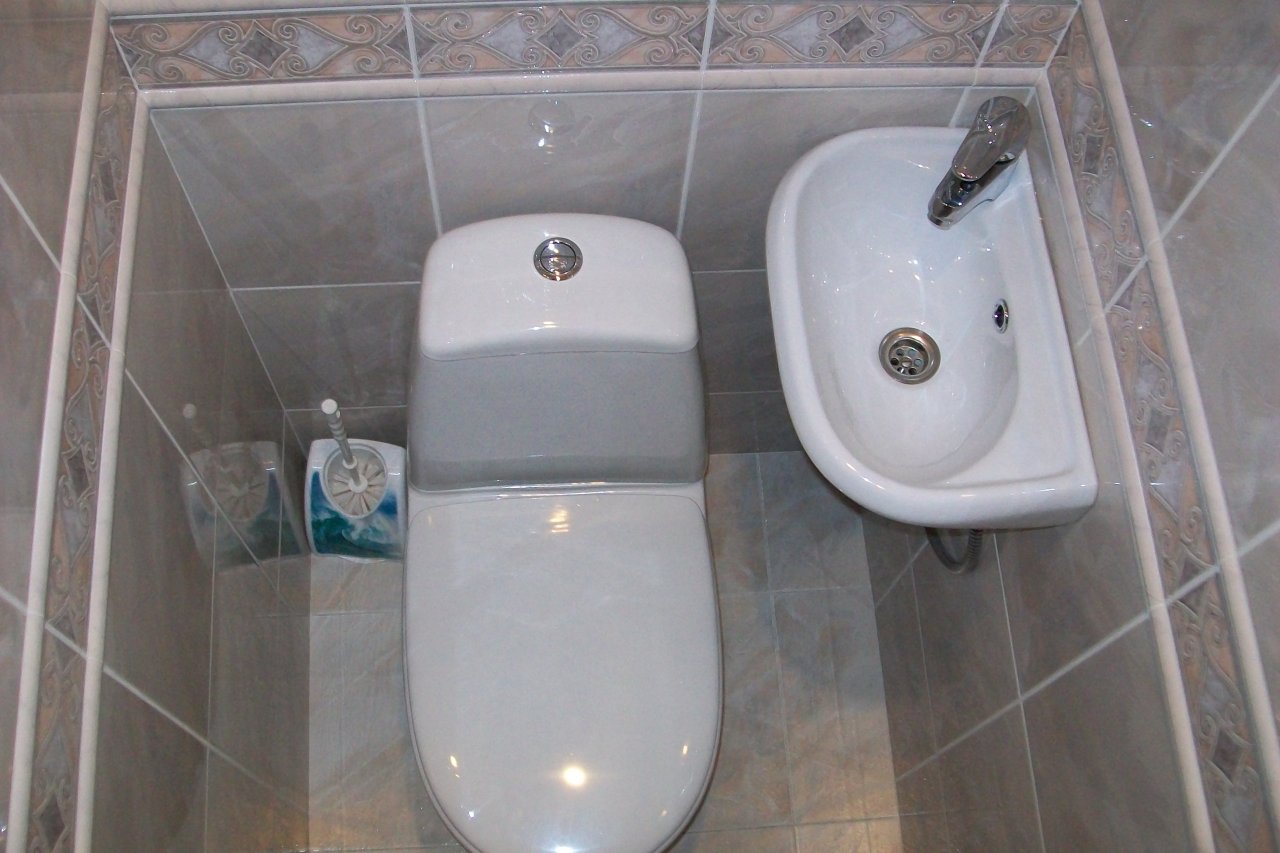 Как разграничить пространство в туалете