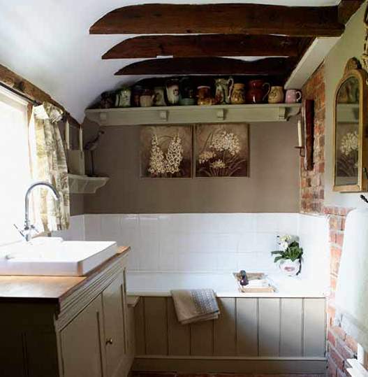Имитация балочного потолка в ванной – первый отличительный признак стиля прованс
