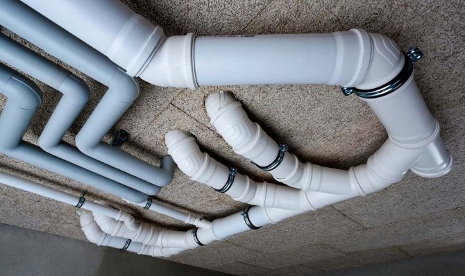 Угол наклона трубы канализации в частном доме